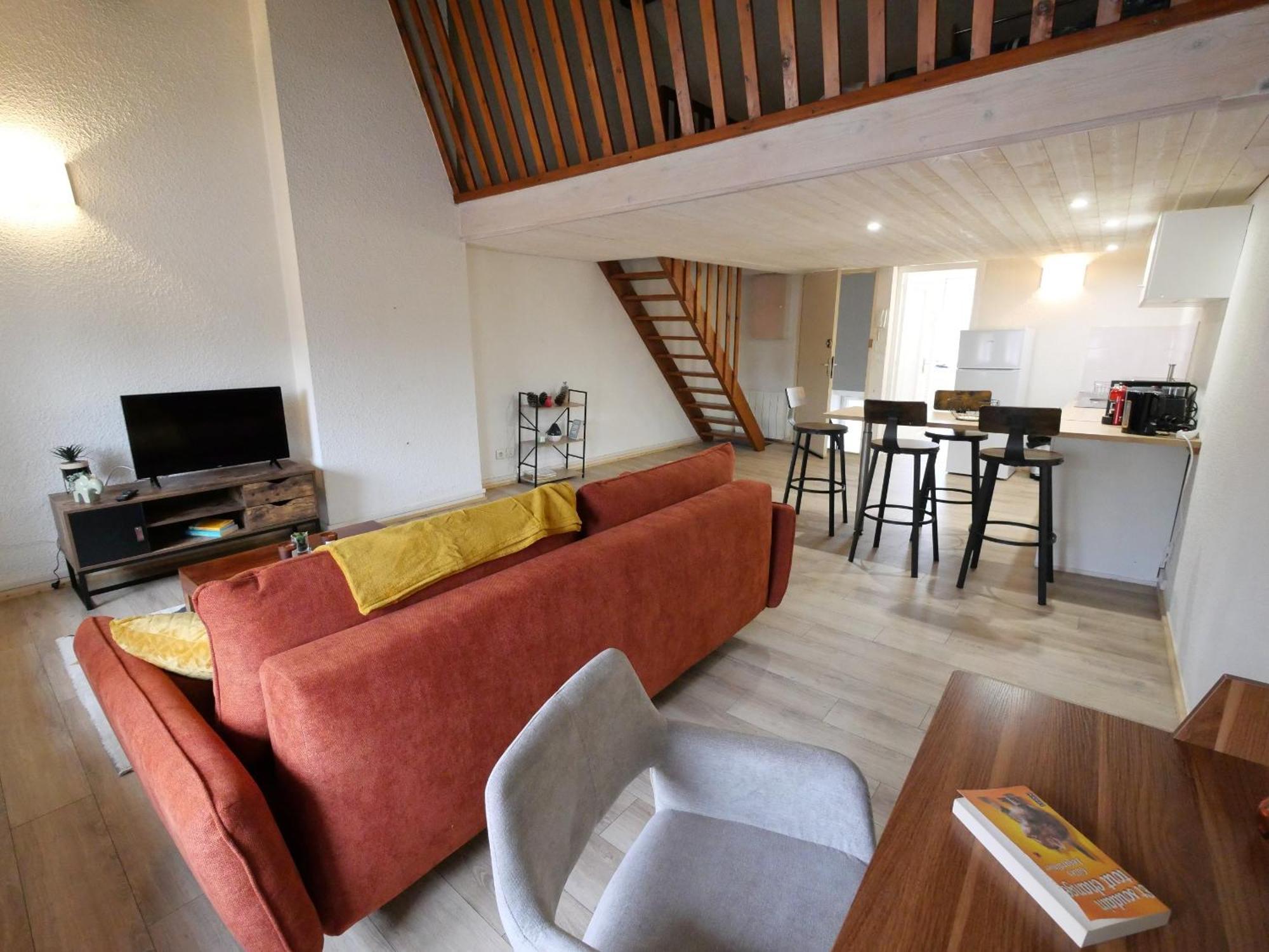 Appartement Avec Mezzanine Idealement Situe A Mâcon Exterior photo